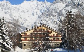 Hotel Croux Courmayeur 3*